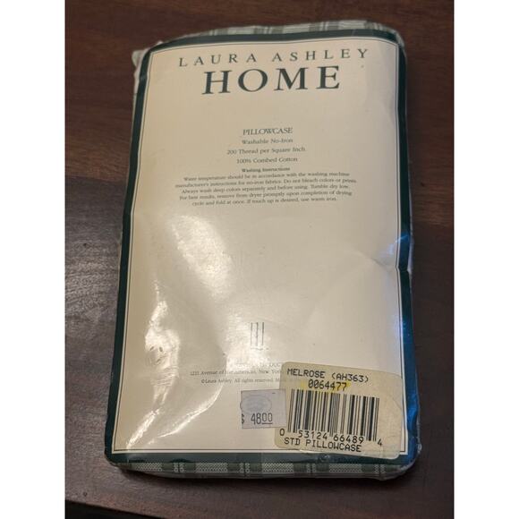 VTG New Laura Ashley Melrose pillowcases floral plaid Cottage Core - Picture 2 of 6